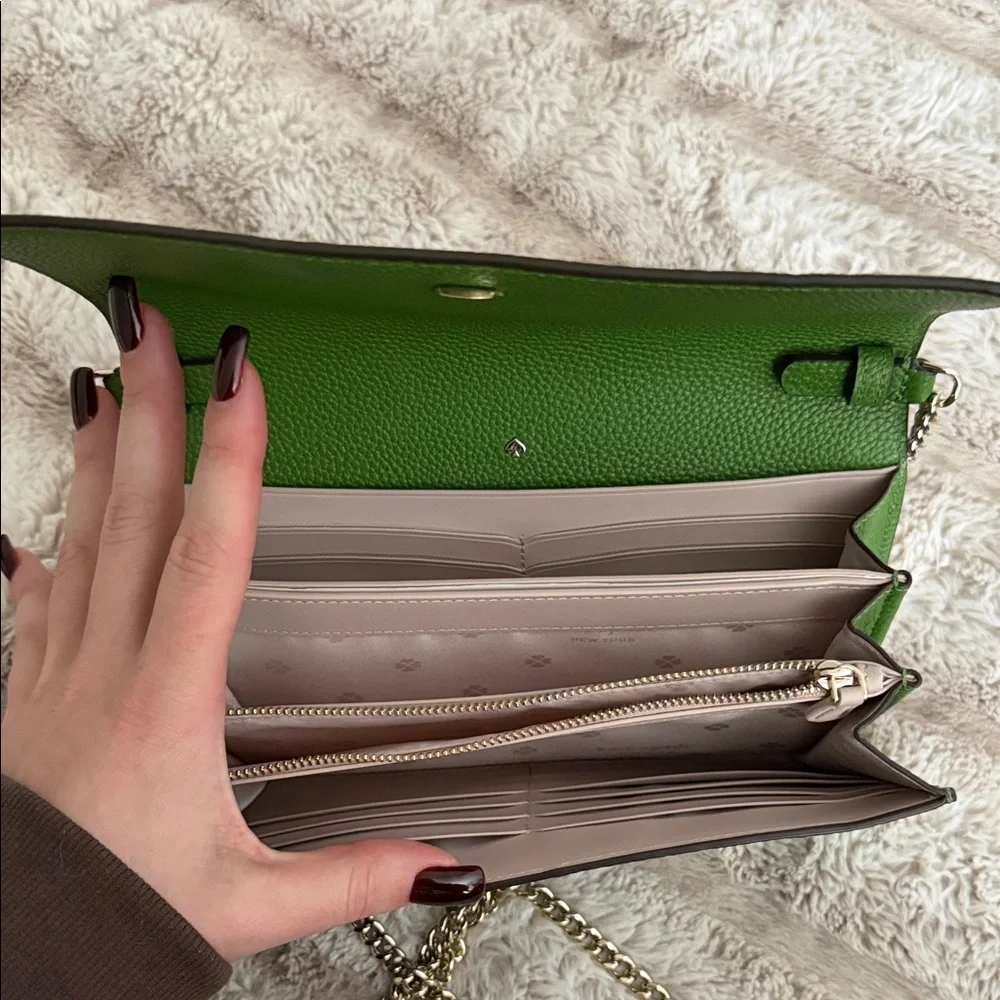 Kate Spade Green Leather Clutch with Gold Chain - Picture 2 of 13